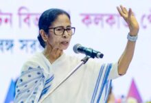 चुनाव आयोग पर ममता बनर्जी का बड़ा हमला, बोलीं- देश में अघोषित आपातकाल जैसे हालात