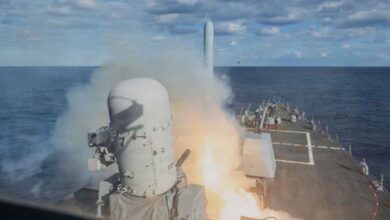 ईरान का पलटवार! अमेरिकी तेल टैंकर पर मिसाइल हमला, समुद्र में भड़की भीषण आग