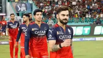 स्वास्तिक चिकारा का तूफान: 21 छक्कों के साथ ठोके 195 रन, टीम ने बनाया 300+ स्कोर