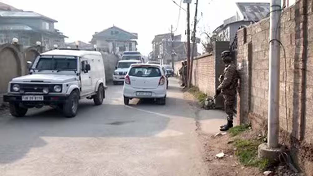 जम्मू-कश्मीर में रेड फोर्ट ब्लास्ट से जुड़े तार, कारोबारी के घर NIA की बड़ी रेड जम्मू-कश्मीर में रेड फोर्ट ब्लास्ट से जुड़े तार, कारोबारी के घर NIA की बड़ी रेड