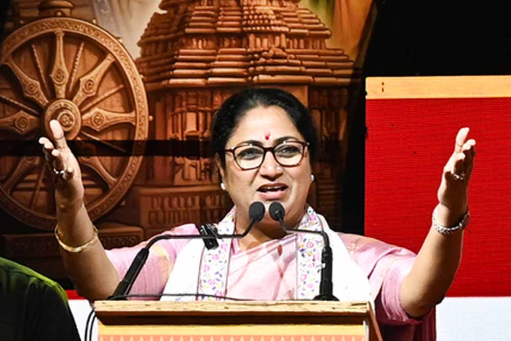 दिल्ली में ट्रांसजेंडर समुदाय को बड़ी राहत, अब बसों में कर सकेंगे मुफ्त सफर दिल्ली में ट्रांसजेंडर समुदाय को बड़ी राहत, अब बसों में कर सकेंगे मुफ्त सफर