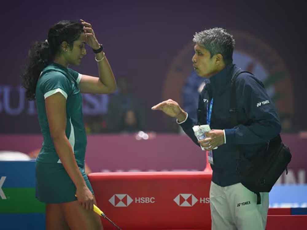 दुबई एयरस्ट्राइक से बचकर निकले पीवी सिंधू के कोच, बोले- ‘हम सुरक्षित हैं, पर हालात डराने वाले थे’ दुबई एयरस्ट्राइक से बचकर निकले पीवी सिंधू के कोच, बोले- ‘हम सुरक्षित हैं, पर हालात डराने वाले थे’