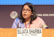 देश में पेट्रोल-डीजल की नहीं कोई कमी, LPG ऑनलाइन बुकिंग 92% तक पहुंची: पेट्रोलियम मंत्रालय