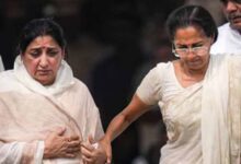 बारामती उपचुनाव में बड़ा फैसला: सुप्रिया सुले ने सुनेत्रा पवार के खिलाफ नहीं उतारा उम्मीदवार