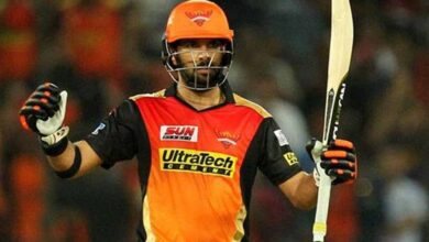 आईपीएल 2017 का पहला मैच: युवराज सिंह का चला जादू, SRH ने RCB को दी करारी शिकस्त