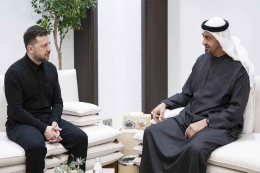 Defense Deal: ज़ेलेंस्की का UAE-कतर के साथ समझौता, क्या रूस-ईरान के खिलाफ बनेगा नया गठबंधन? Defense Deal: ज़ेलेंस्की का UAE-कतर के साथ समझौता, क्या रूस-ईरान के खिलाफ बनेगा नया गठबंधन?