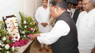 मुख्यमंत्री विष्णु देव साय ने स्वर्गीय श्रीमती प्रेमलता अग्रवाल को दी श्रद्धांजलि