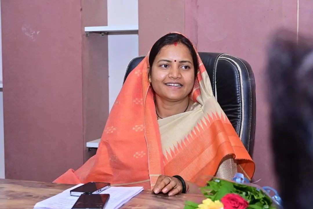 साड़ी गुणवत्ता पर सरकार सख्त,मंत्री श्रीमती राजवाड़े के निर्देश पर जांच तेज