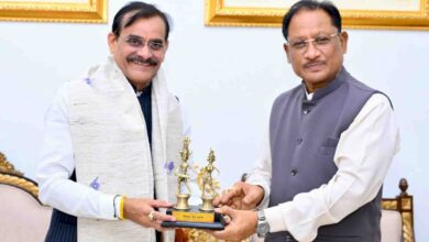 मुख्यमंत्री से सांसद विष्णु दत्त शर्मा ने की सौजन्य मुलाकात