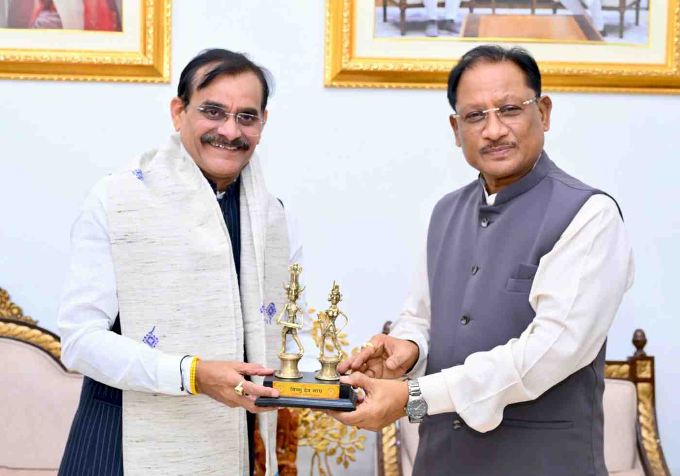 मुख्यमंत्री से सांसद विष्णु दत्त शर्मा ने की सौजन्य मुलाकात