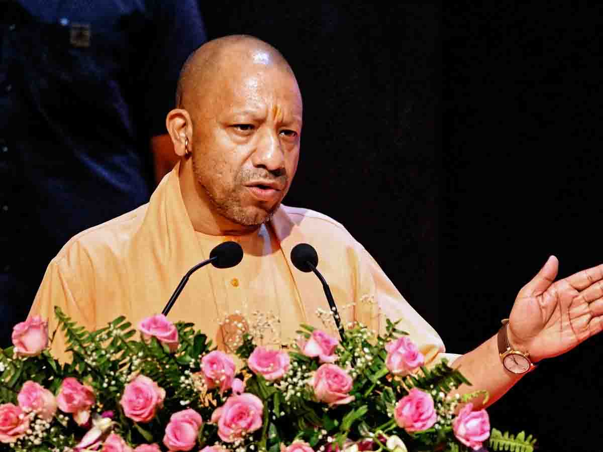 यूपी में तेल और गैस की कालाबाजारी पर सीएम योगी का एक्शन, अब तक 233 पर रिपोर्ट और 20 गिरफ्तार