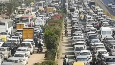 यूपी के 20 शहरों में ट्रैफिक के नए नियम लागू, स्कूल और दफ्तरों की छुट्टी के समय में होगा 15 मिनट का अंतर