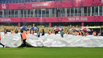 गुवाहाटी ग्राउंड स्टाफ को 25 लाख इनाम, बारिश में भी संभाला मैदान
