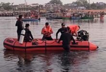 वृंदावन में बोट डूबने के बाद 10 की मौत, घंटों बाद दलदल में फंसी मिली बोट, 5 लोग अब भी लापता