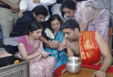 1700 करोड़ के पार ‘धुरंधर’, महाकाल के दर पहुंचे सारा-अर्जुन, टेका माथा