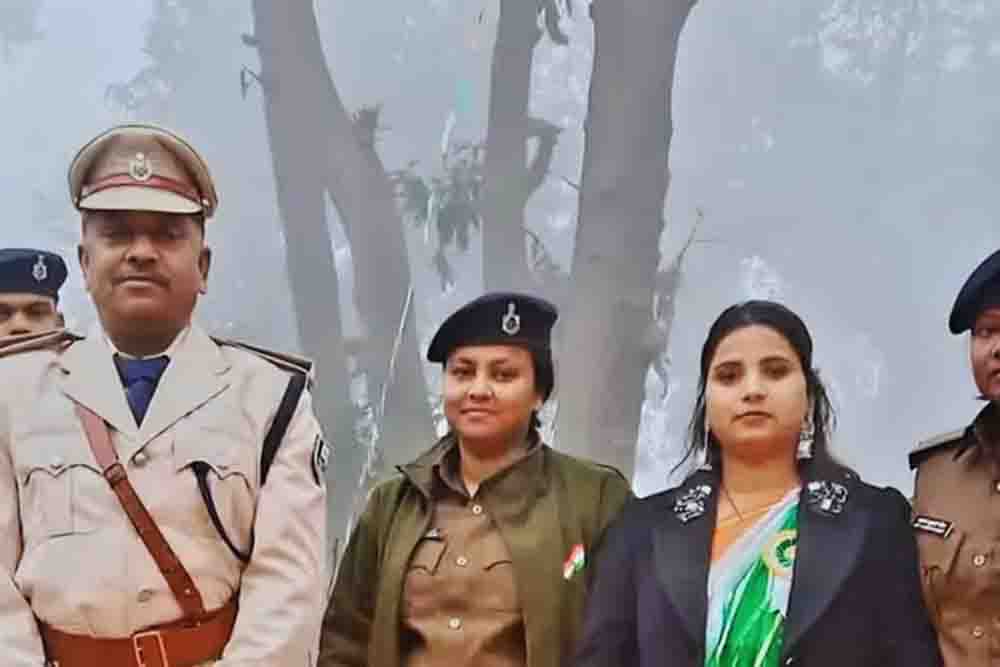 किशनगंज डीएसपी का कारनामा, 35 लाख की थार से काम करने आती थी नौकरानी और बंगाल में है करोड़ों का बंगला किशनगंज डीएसपी का कारनामा, 35 लाख की थार से काम करने आती थी नौकरानी और बंगाल में है करोड़ों का बंगला