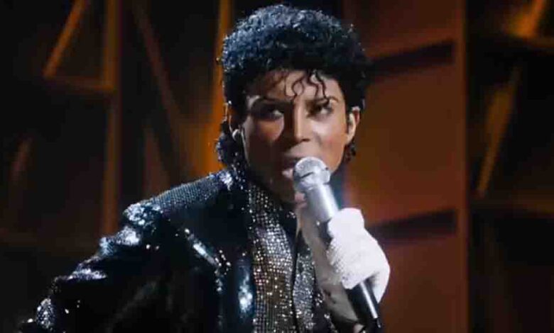 माइकल जैक्सन की बायोपिक का ट्रेलर रिलीज, विवादों और भारी खर्च के बीच 24 अप्रैल को पर्दे पर उतरेगी फिल्म माइकल जैक्सन की बायोपिक का ट्रेलर रिलीज, विवादों और भारी खर्च के बीच 24 अप्रैल को पर्दे पर उतरेगी फिल्म