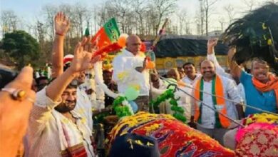 बैतूल विधायक हेमंत खंडेलवाल का अनोखा अंदाज, बैलगाड़ी पर सवार होकर ‘गांव-बस्ती चलो अभियान’ को दी गति