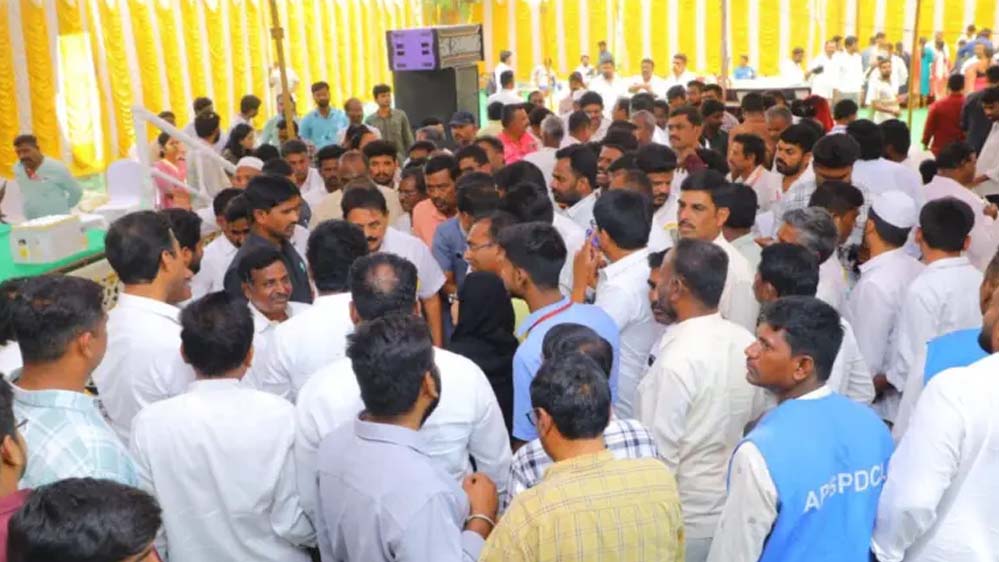 रोजगार मेले में 27 हजार युवाओं का पंजीकरण, बड़ी संख्या में मिला रोजगार रोजगार मेले में 27 हजार युवाओं का पंजीकरण, बड़ी संख्या में मिला रोजगार