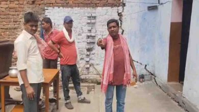 झरिया, चौथाई कुलहि में जमीन धंसने से एक दर्जन से ज्यादा घरों में आईं दरारें और दहशत
