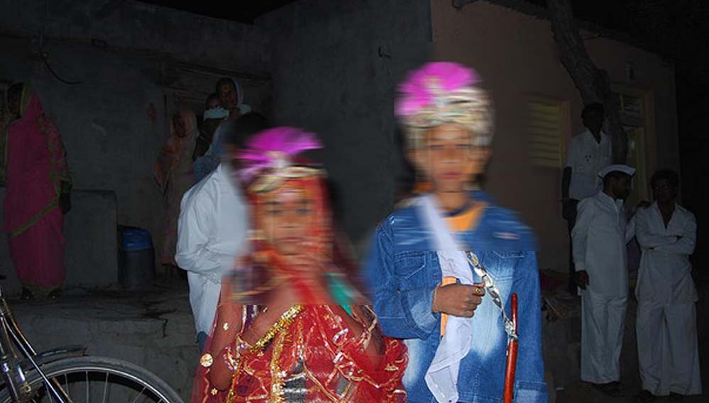 9 साल का दूल्हा, 8 साल की दुल्हन: MP में बाल विवाह पर टेंट संचालक और पंडित के खिलाफ कार्रवाई 9 साल का दूल्हा, 8 साल की दुल्हन: MP में बाल विवाह पर टेंट संचालक और पंडित के खिलाफ कार्रवाई