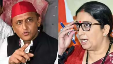 दम है तो गोरखपुर से चुनाव लड़कर दिखाएं’, स्मृति ईरानी ने अखिलेश पर किया पलटवार