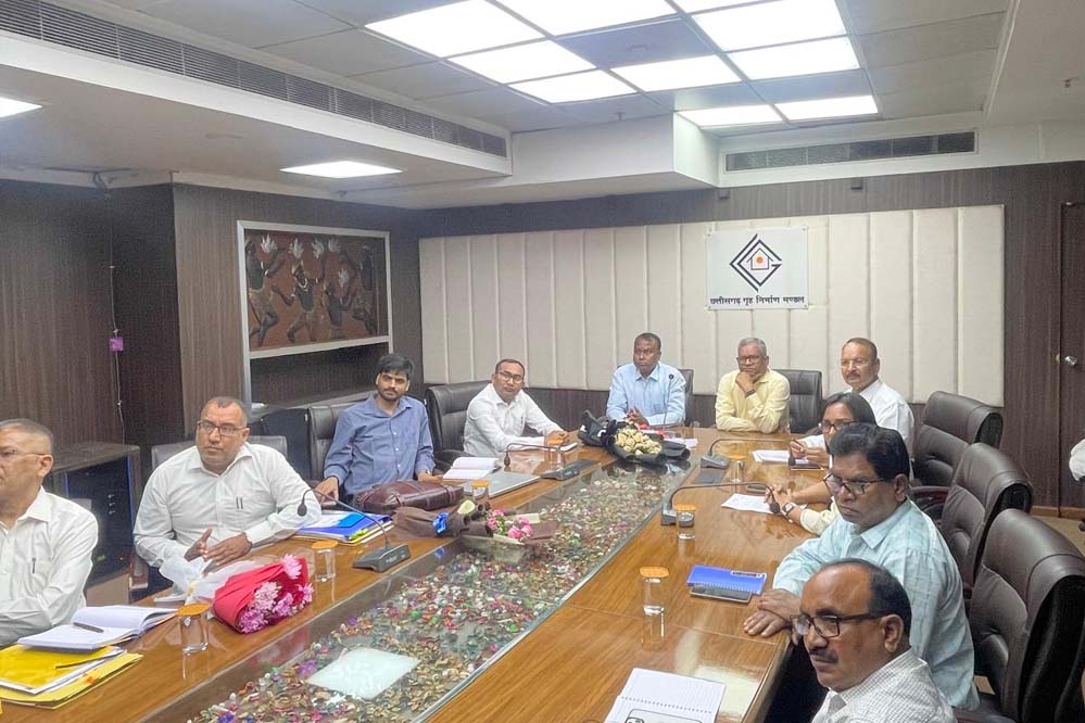 झारखंड राज्य आवास बोर्ड की 6 सदस्यीय टीम छत्तीसगढ़ पहुंची, आवासीय योजनाओं और प्रक्रियाओं का करेगी अध्ययन झारखंड राज्य आवास बोर्ड की 6 सदस्यीय टीम छत्तीसगढ़ पहुंची, आवासीय योजनाओं और प्रक्रियाओं का करेगी अध्ययन