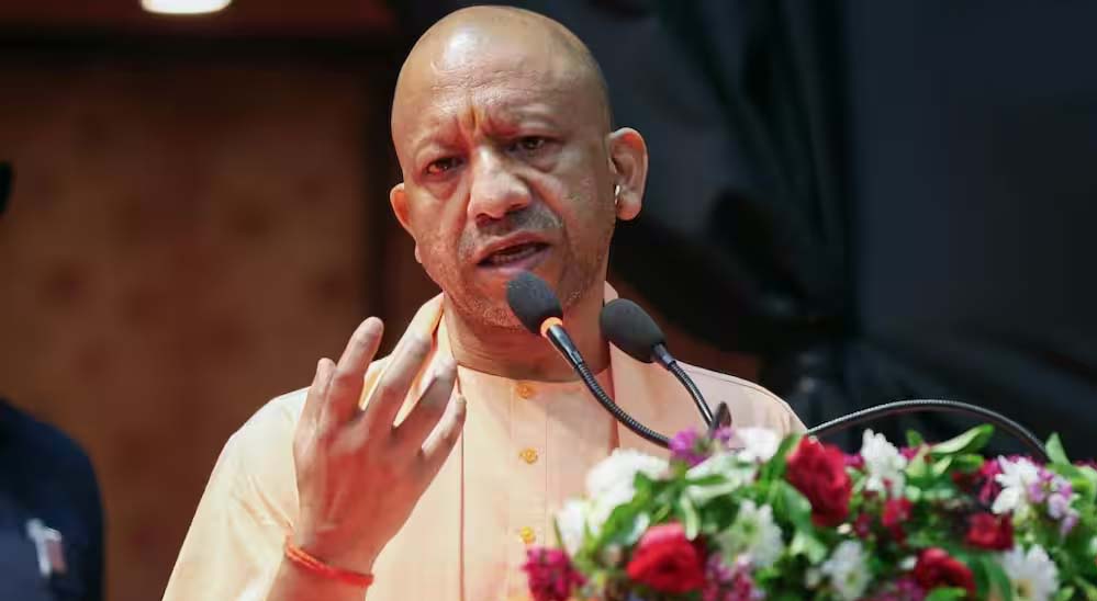 योगी सरकार का बड़ा कदम: राज्यभर में नई न्यूनतम मजदूरी दरों को मिली कानूनी मंजूरी योगी सरकार का बड़ा कदम: राज्यभर में नई न्यूनतम मजदूरी दरों को मिली कानूनी मंजूरी