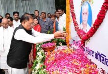 मुख्यमंत्री विष्णु देव साय ने स्व. भुलऊ प्रसाद कौशिक को दी भावभीनी श्रद्धांजलि
