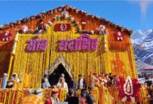 केदारनाथ धाम के कपाट खुले, महादेव के जयकारे से गूंज उठा वातावरण, हुई पुष्प वर्षा