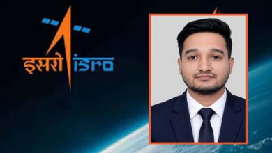 रीवा के सौरभ बने ISRO में वैज्ञानिक, चंद्रयान-2 के प्रक्षेपण से लिया प्रेरणा रीवा के सौरभ बने ISRO में वैज्ञानिक, चंद्रयान-2 के प्रक्षेपण से लिया प्रेरणा