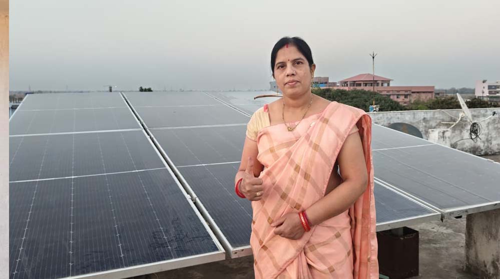 रायपुर : सोलर पैनल अपनाकर देवश्री साहू बनीं आत्मनिर्भर, बिजली बिल से मिली पूर्ण मुक्ति