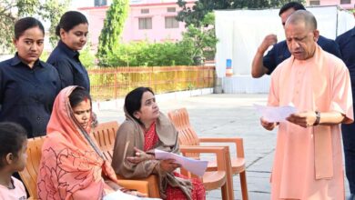 जरूरतमंद को आवास और बीमार के इलाज की होगी व्यवस्था: मुख्यमंत्री जरूरतमंद को आवास और बीमार के इलाज की होगी व्यवस्था: मुख्यमंत्री