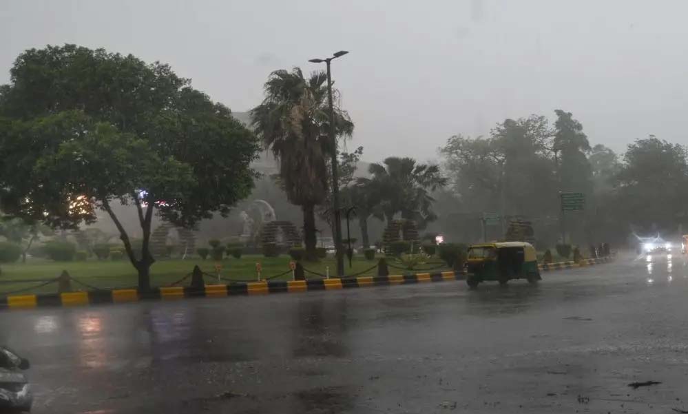 MP में 5 अप्रैल तक ओले और आंधी-बारिश की चेतावनी, भोपाल-इंदौर समेत 30 जिलों में बारिश का अलर्ट