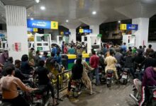 पाकिस्तान में बढ़ी तेल की कीमतें, पेट्रोल 458 रुपए लीटर और डीजल 520 पार, आम जनता की कमर टूटी