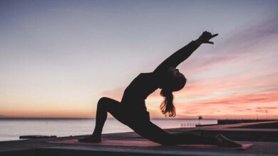 पीरियड्स के दर्द और तनाव से राहत दिलाने वाले योगासन, आयुष मंत्रालय की सलाह