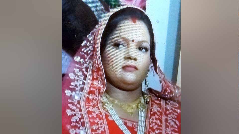 बिजनौर में ‘डिजिटल अरेस्ट’ का खौफनाक जाल: साइबर ठगी से परेशान महिला ने दी जान बिजनौर में ‘डिजिटल अरेस्ट’ का खौफनाक जाल: साइबर ठगी से परेशान महिला ने दी जान