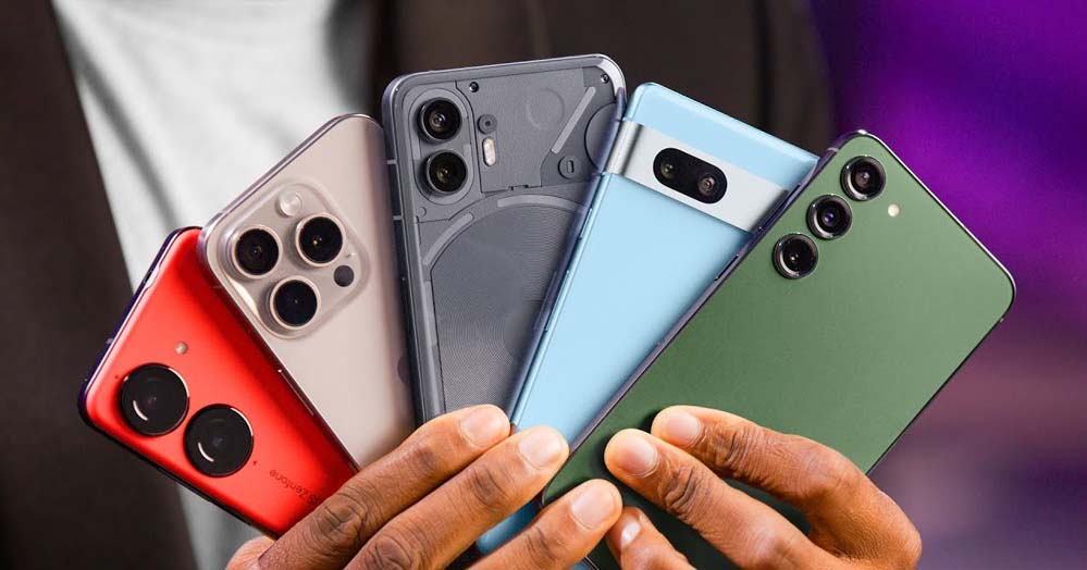 देश में आय का 40% तक स्मार्टफोन पर खर्च, महंगाई ने 22 करोड़ यूजर्स का अपग्रेड अटकाया