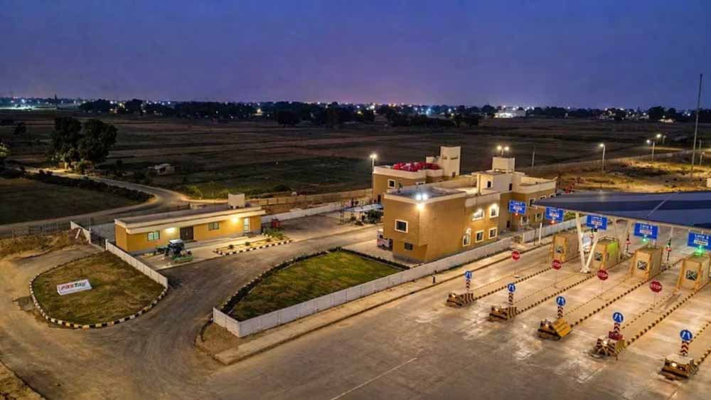 गंगा एक्सप्रेसवे पर टोल शुरू: जानिए प्रति किमी दरें और मेरठ–प्रयागराज सफर का खर्च