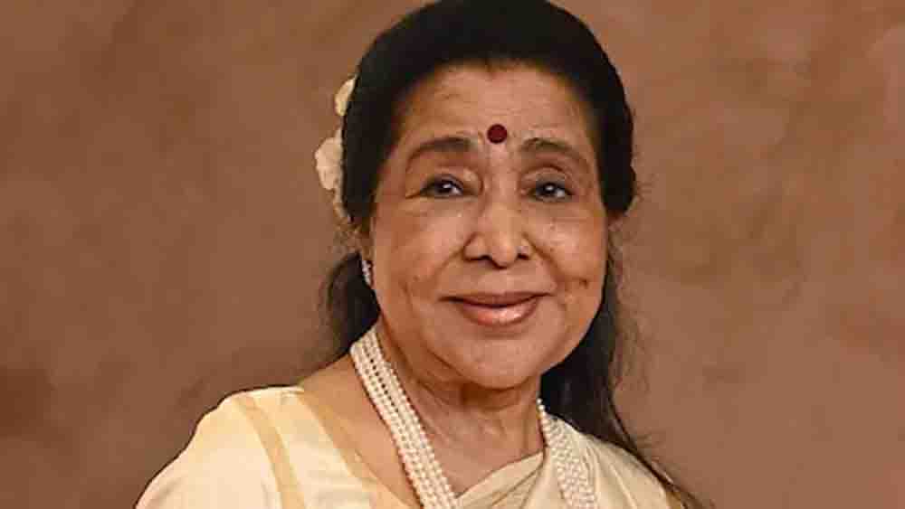 बॉलीवुड की महान गायिका आशा भोसले का 92 वर्ष की उम्र में निधन