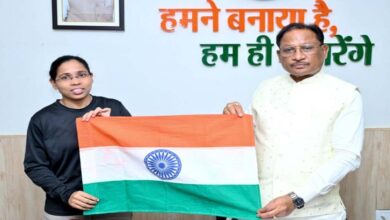 पर्वतारोही अमिता श्रीवास ने की CM साय से मुलाकात …