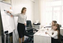 AI के दौर में बदल रहा शिक्षा क्षेत्र, टीचिंग से ज्यादा इन नौकरियों की बढ़ेगी मांग