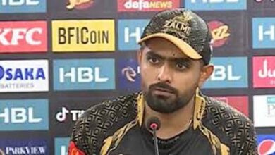 बाबर आजम फिर सवालों के घेरे में, स्ट्राइक रेट पर पत्रकार से तीखी बहस