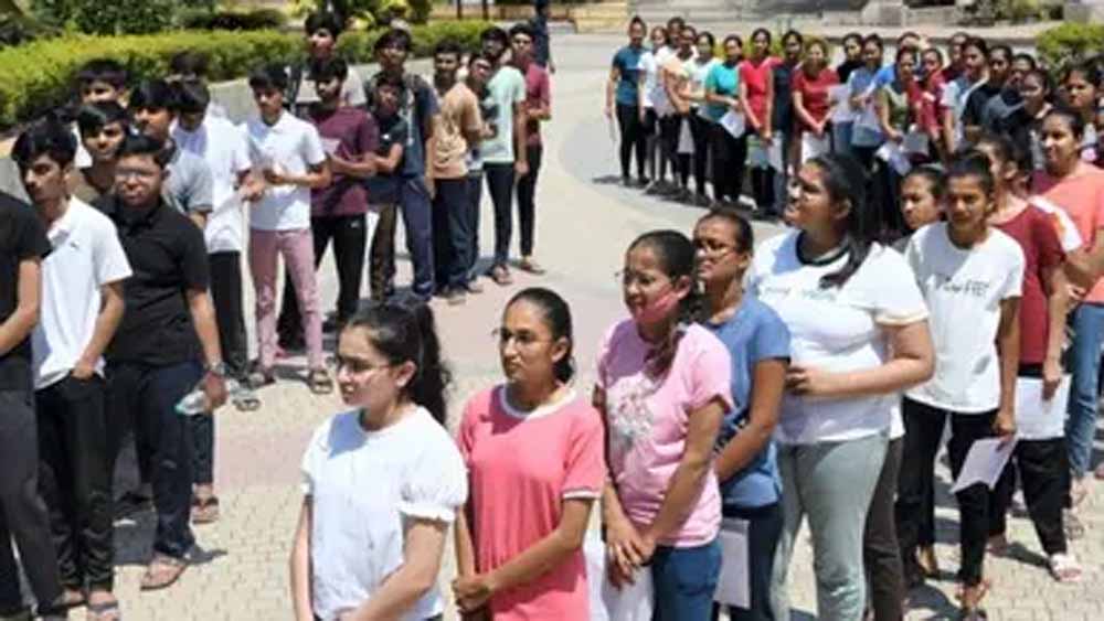 NEET परीक्षा 2026: कोटा-सीकर समेत राजस्थान में हाई अलर्ट, प्रशासन ने पूरी की तैयारियां