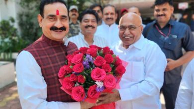 दतिया उपचुनाव को लेकर सियासी हलचल तेज, हाईकोर्ट में सुनवाई टली दतिया उपचुनाव को लेकर सियासी हलचल तेज, हाईकोर्ट में सुनवाई टली