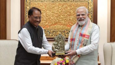 प्रभु श्रीराम के आदर्शों से प्रेरित छत्तीसगढ़ : मुख्यमंत्री साय ने प्रधानमंत्री नरेंद्र मोदी को बेल मेटल निर्मित ‘माता कौशल्या के राम’  कलाकृति की भेंट