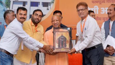 सरकार मूल्यों व आदर्शों पर आधारित पत्रकारिता के साथ: सीएम योगी