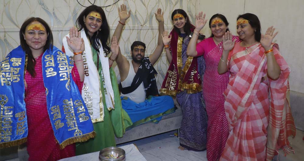 केरला स्टोरी-2 और साउथ इंडियन फिल्म की एक्ट्रेस महाकाल पहुंची, कई सितारों ने किए दर्शन