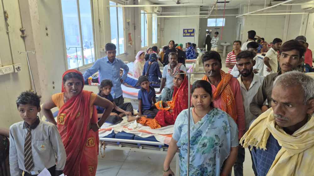 नवादा में दर्दनाक हादसा: स्कूल पिकअप पलटा, एक छात्रा की मौत, 25 बच्चे घायल