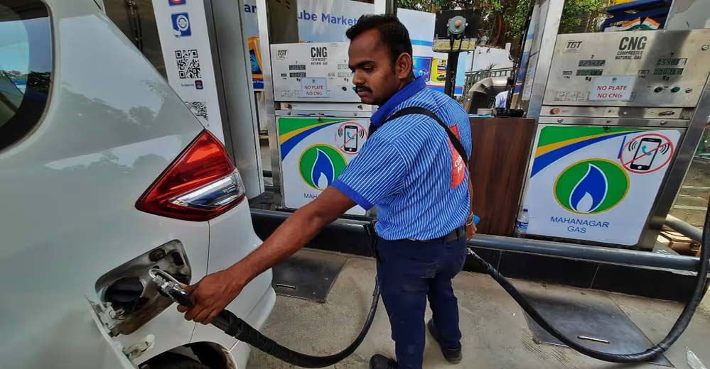 पेट्रोल-डीजल छोड़ इस नए फ्यूल पर शिफ्ट हो रहे हैं लोग, देश में हर चौथी कार चल रही है इससे